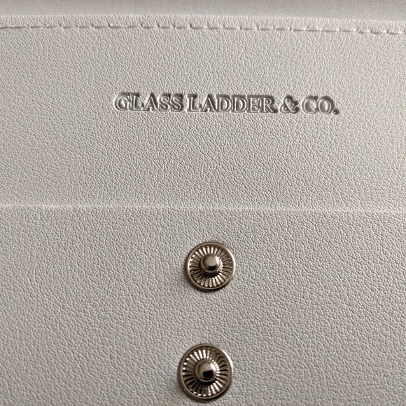 Glass Ladder & Co Organizer/Business Clutch - Picture 9 of 11